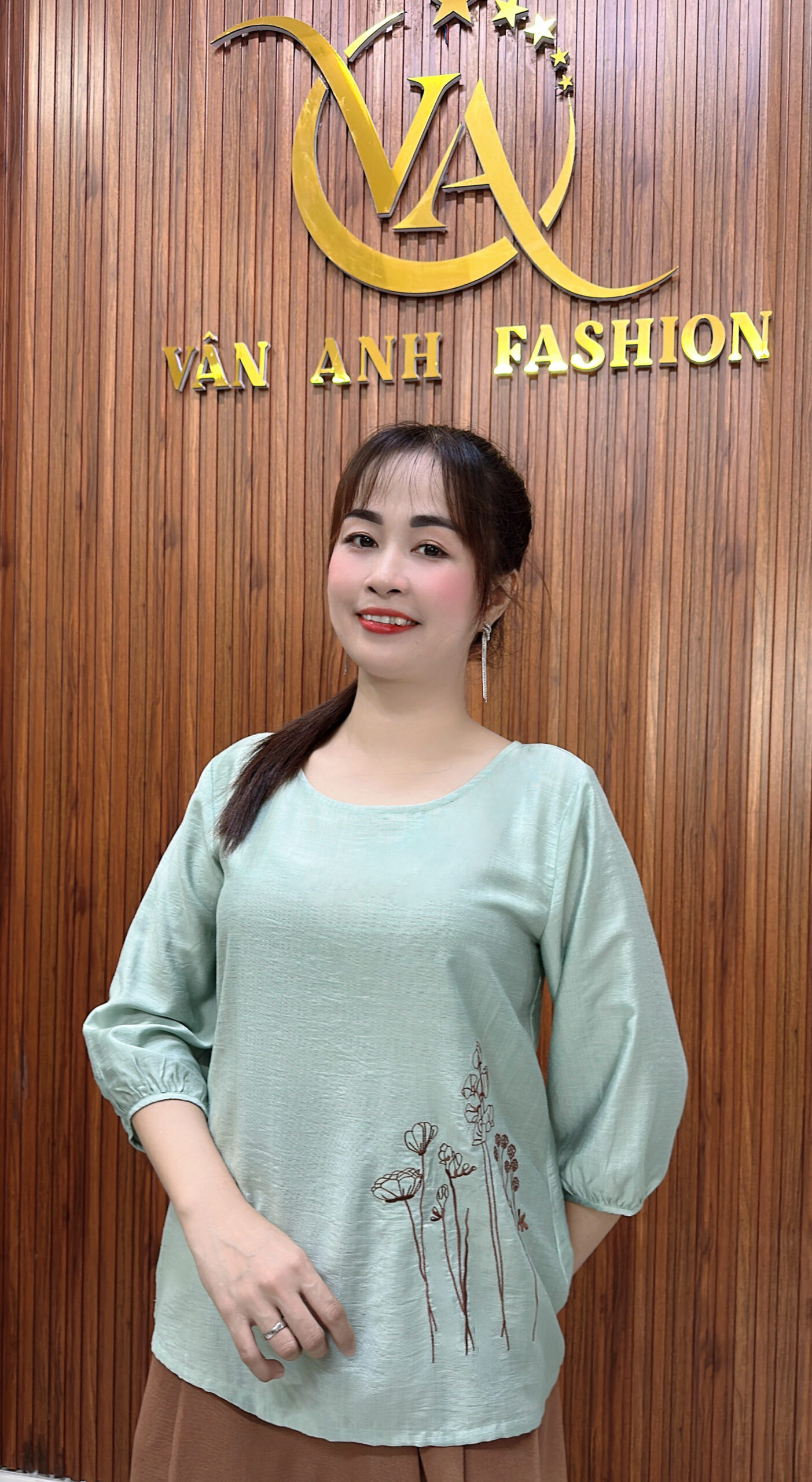 Áo Trung Niên Thêu Hoa Áo Trung Niên Thêu Hoa
