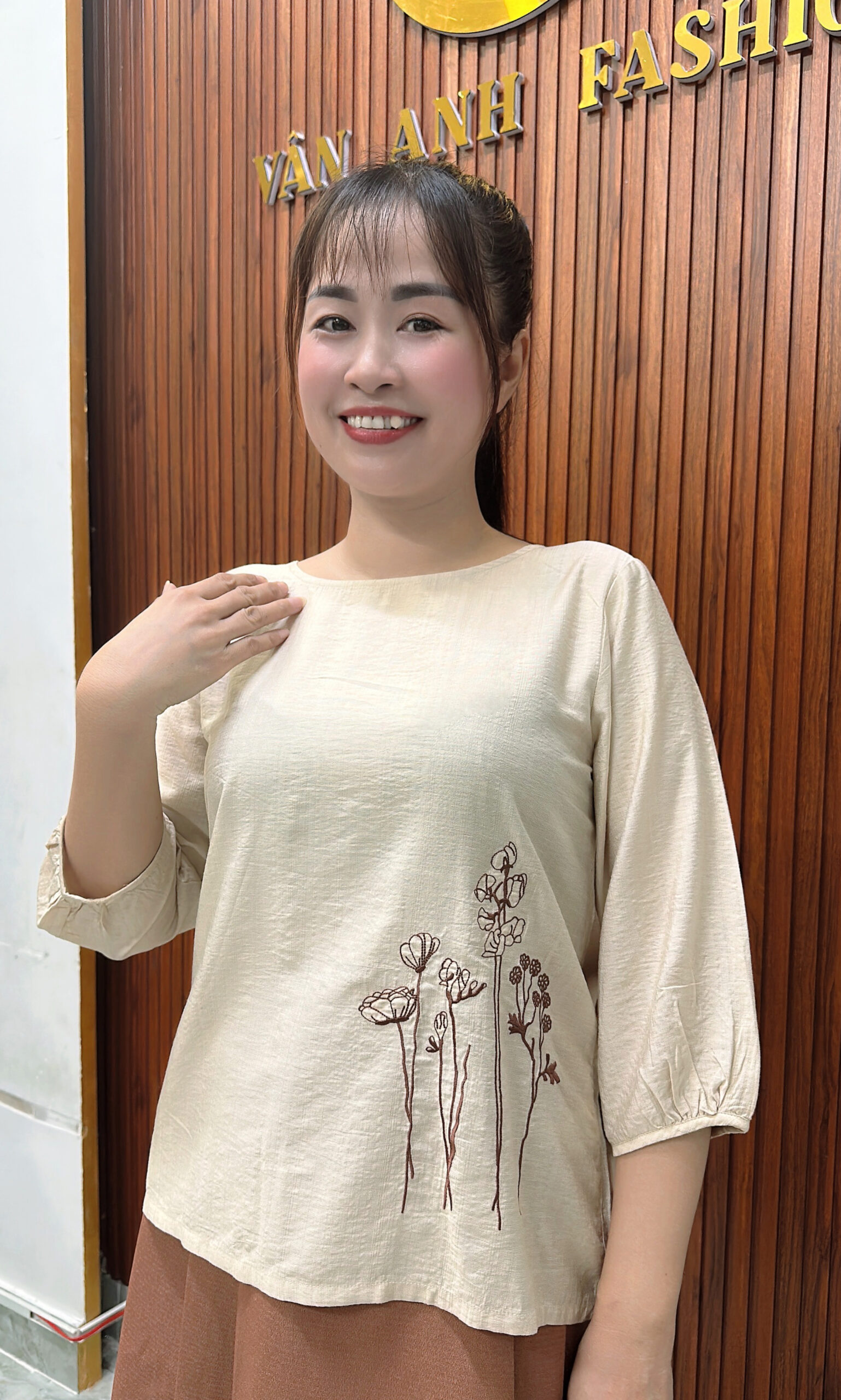 Áo Trung Niên Thêu Hoa Áo Trung Niên Thêu Hoa