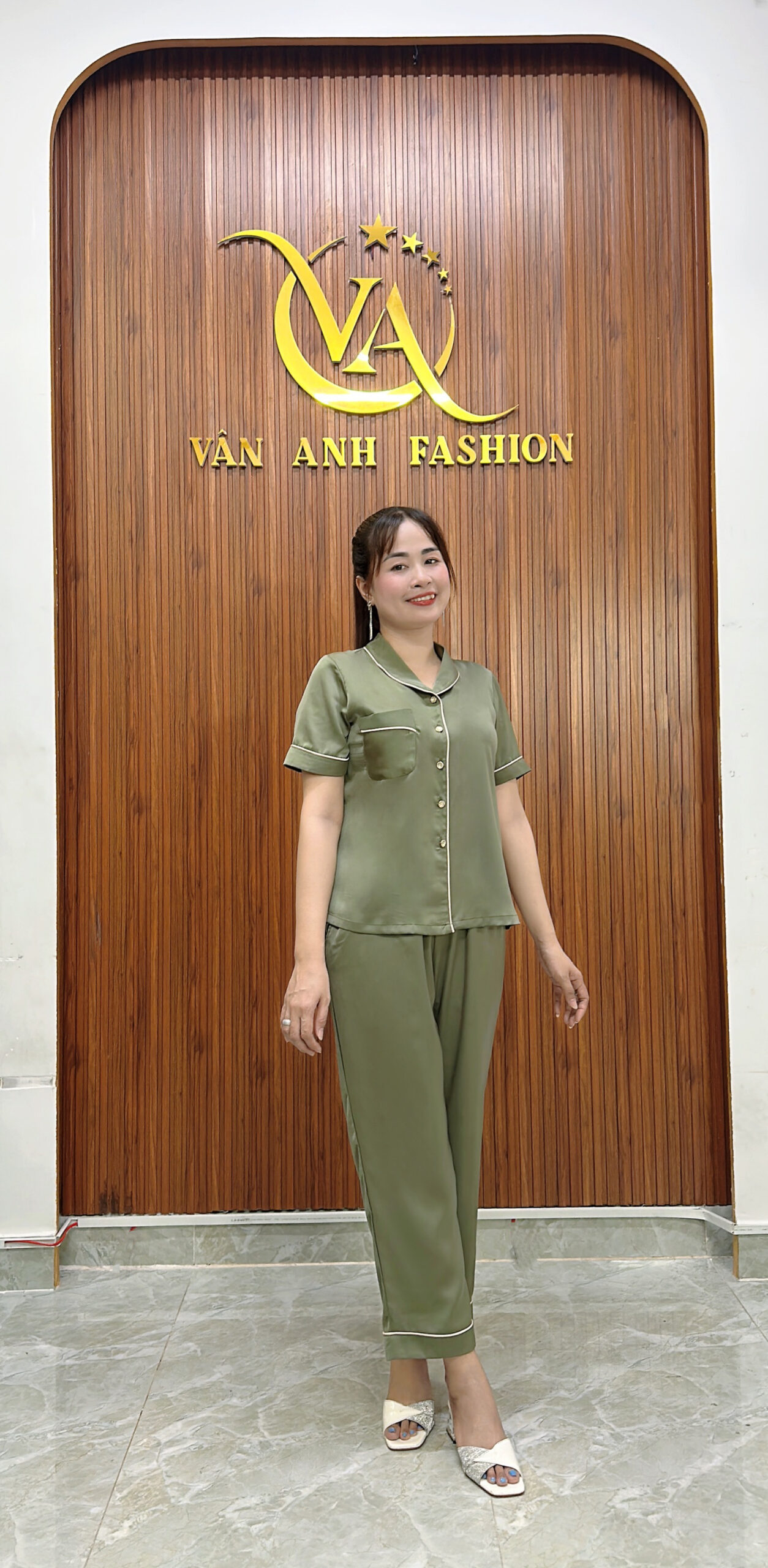 Đồ bộ trung niên tay ngắn Đồ bộ trung niên tay ngắn